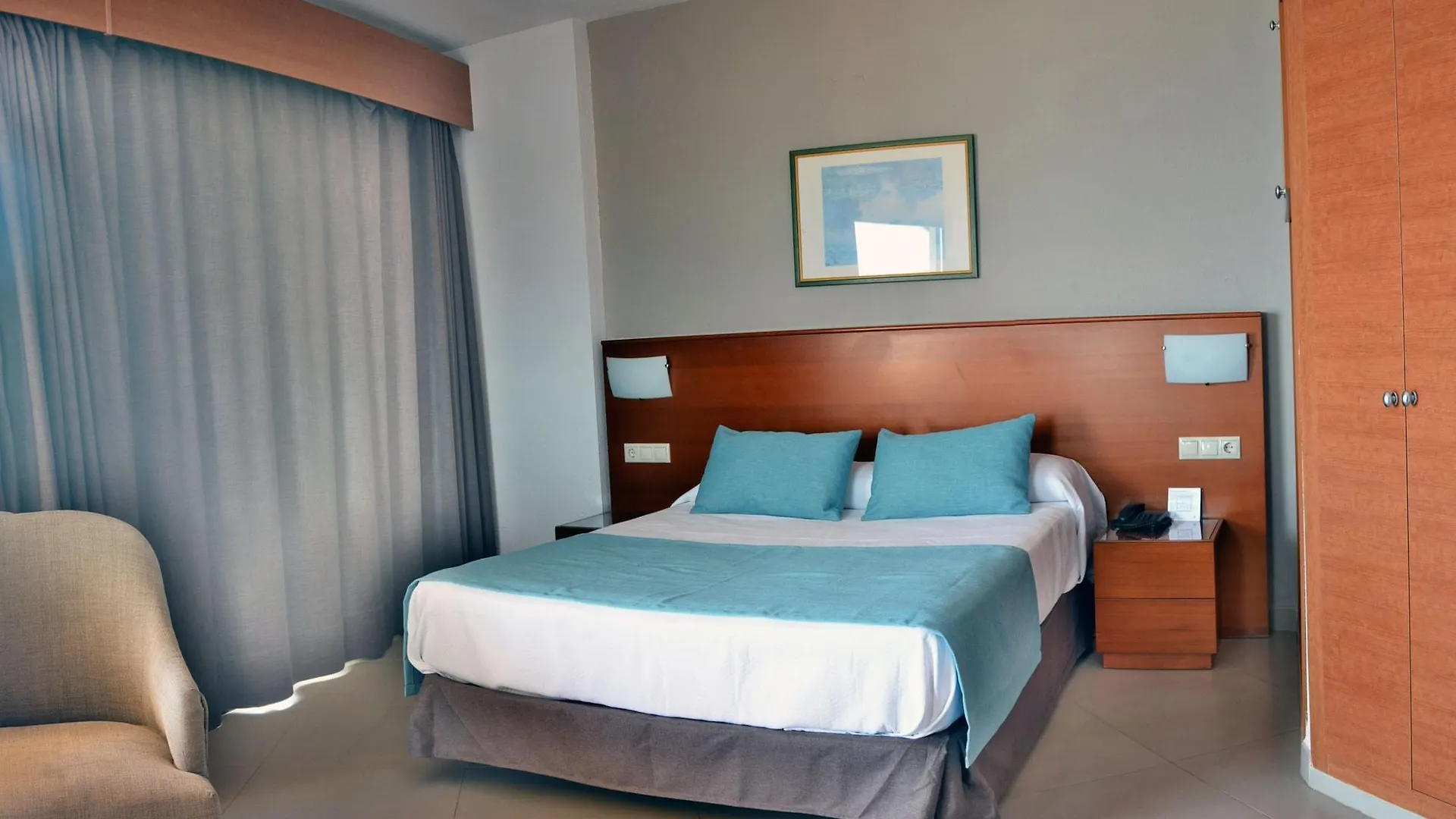 Hotel Puente Real Торремолинос