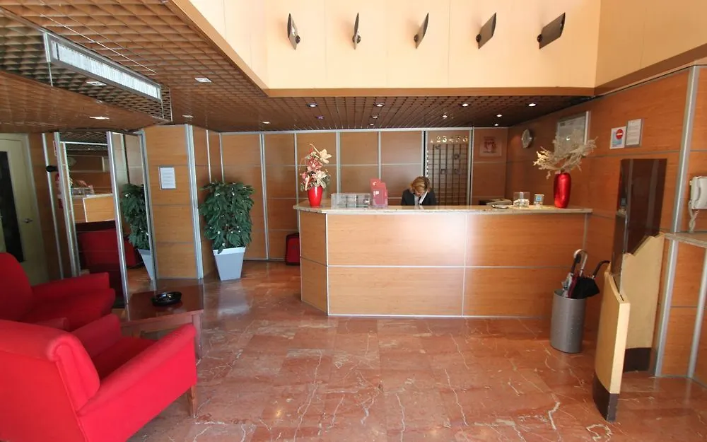 Hotel Puente Real Торремолинос