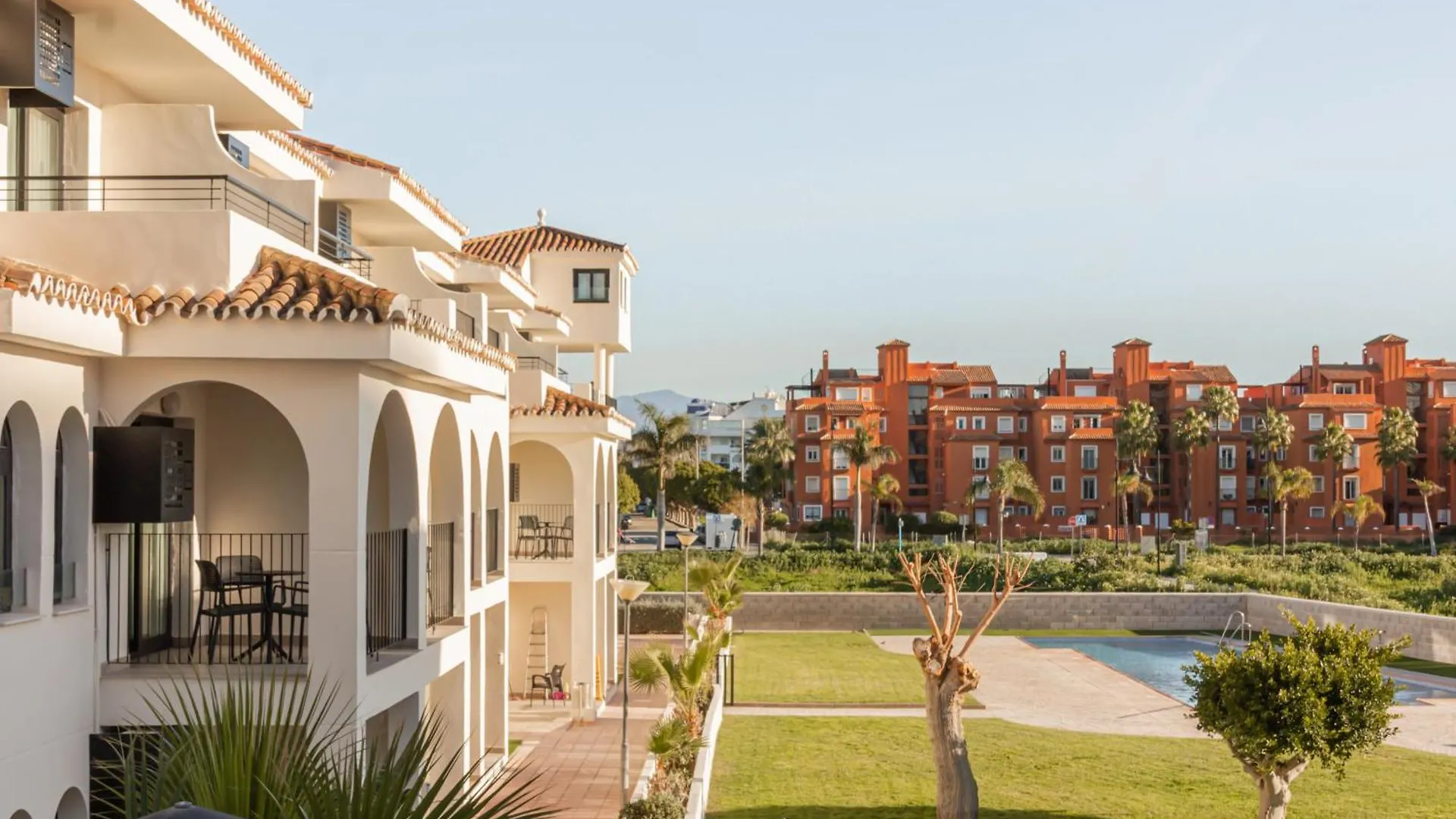 Hotel Puente Real Торремолинос